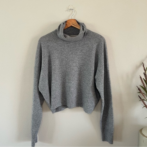 Madewell | Cashmere Grey Turtleneck Sweater, Like New, size Large - Picture 5 of 11